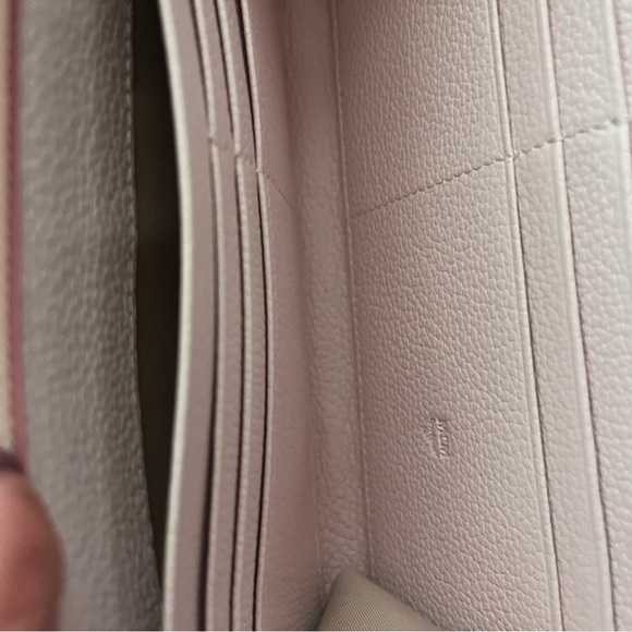 MCM light pink wallet - Picture 3 of 7